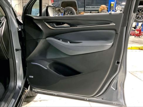 Used 2021 Buick Enclave Essence w/ Sound and Sites Package image 22