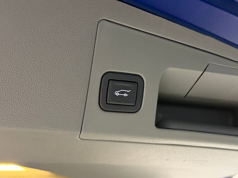 Certified 2024 Cadillac XT5 Premium Luxury FWD image 45