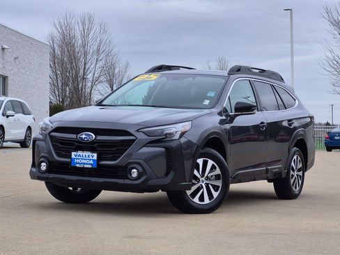 Used 2025 Subaru Outback Premium w/ Popular Package #1A image 2