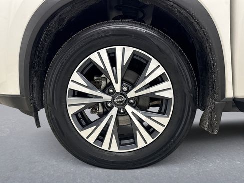 Used 2023 Nissan Rogue SV w/ SV Premium B Package image 25