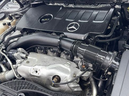 Used 2020 Mercedes-Benz GLB 250 w/ Premium Package image 56