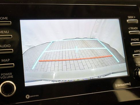 Used 2024 Toyota Camry SE image 12