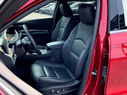 Used 2024 Cadillac XT4 Premium Luxury w/ Cold Weather Package AWD/4WD image 24