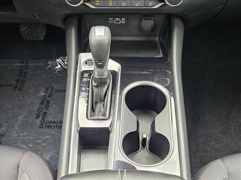 Used 2024 Nissan Altima 2.5 SV FWD image 12