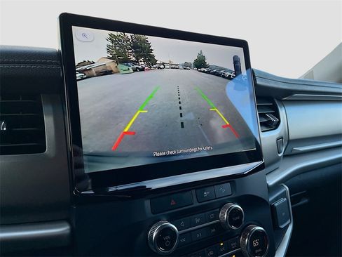 Used 2023 Ford Expedition Max XLT image 14