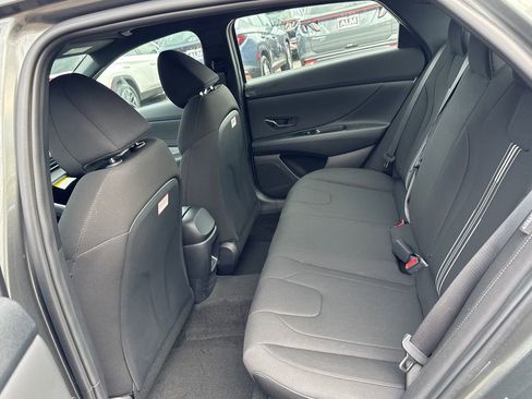 New 2025 Hyundai Elantra Sport image 11