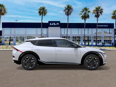 New 2026 Kia EV6 Wind RWD image 7