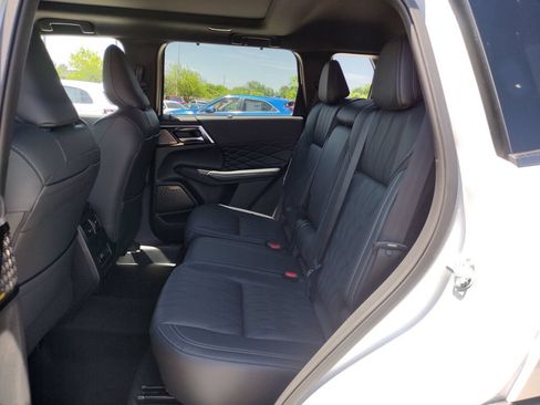 New 2026 Mitsubishi Outlander SEL Black Edition AWD/4WD image 9