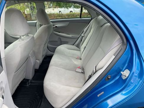 Used 2010 Toyota Corolla LE image 12