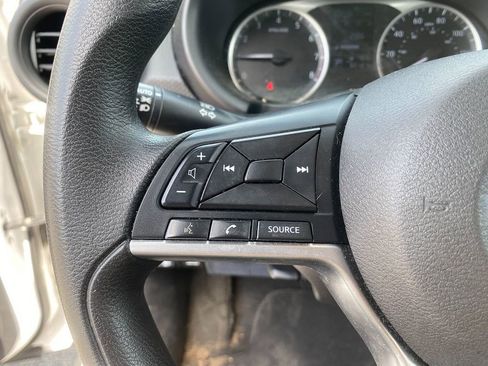 Used 2021 Nissan Kicks S image 16