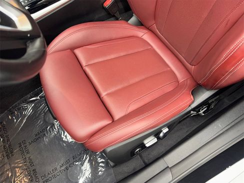 Used 2022 BMW i4 eDrive40 image 28