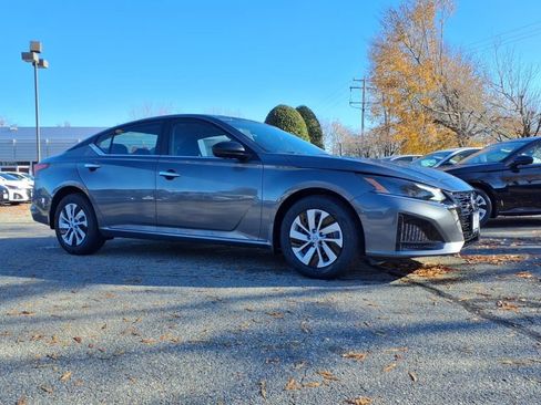 New 2025 Nissan Altima 2.5 S image 4