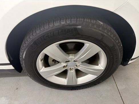 Used 2019 Land Rover Range Rover Velar S AWD/4WD image 18