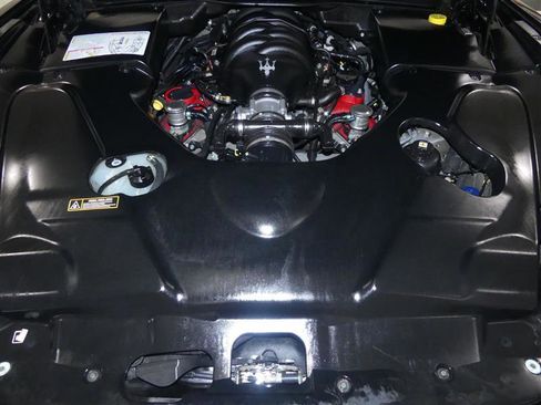 Used 2013 Maserati GranTurismo Sport image 24