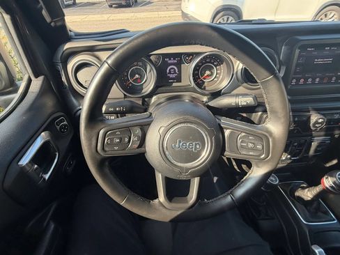 Used 2022 Jeep Wrangler Unlimited Sport AWD/4WD image 19