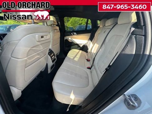 Used 2021 BMW X6 xDrive40i w/ Premium Package 3 AWD/4WD image 15