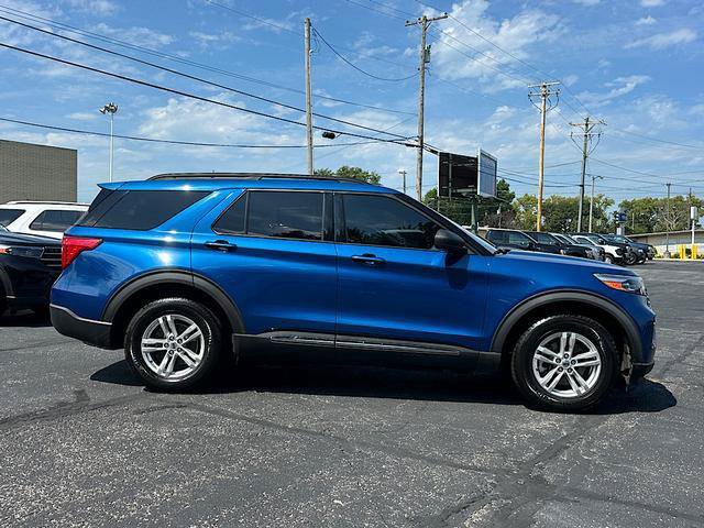 Used 2020 Ford Explorer XLT w/ Equipment Group 202A AWD/4WD image 8