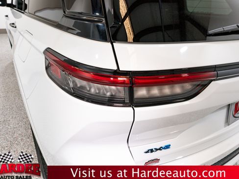 Used 2023 Jeep Grand Cherokee Summit w/ High Altitude Package image 9