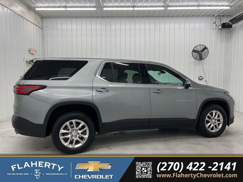 Used 2023 Chevrolet Traverse LS w/ Safety Package image 2