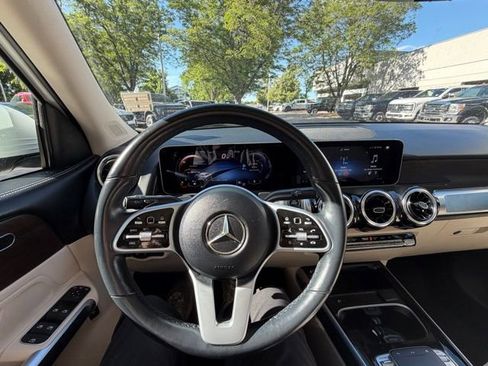 Used 2020 Mercedes-Benz GLB 250 4MATIC image 19