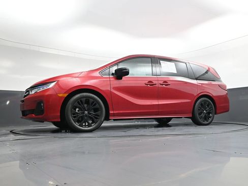 Used 2025 Honda Odyssey Sport-L image 42