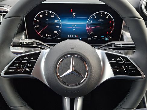 Used 2026 Mercedes-Benz GLC 300 4MATIC image 13