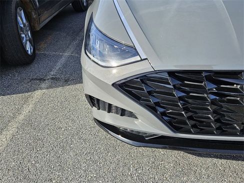 Used 2021 Hyundai Sonata SEL w/ Convenience Package image 6