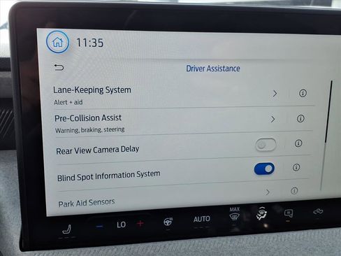 New 2026 Ford Maverick XLT w/ XLT Luxury Package FWD image 6
