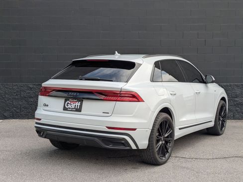 Used 2022 Audi Q8 Prestige AWD/4WD image 5