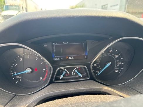 Used 2016 Ford Focus Titanium FWD image 8