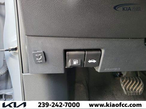Used 2021 Nissan Kicks SV w/ Interior Electronics Package FWD image 22