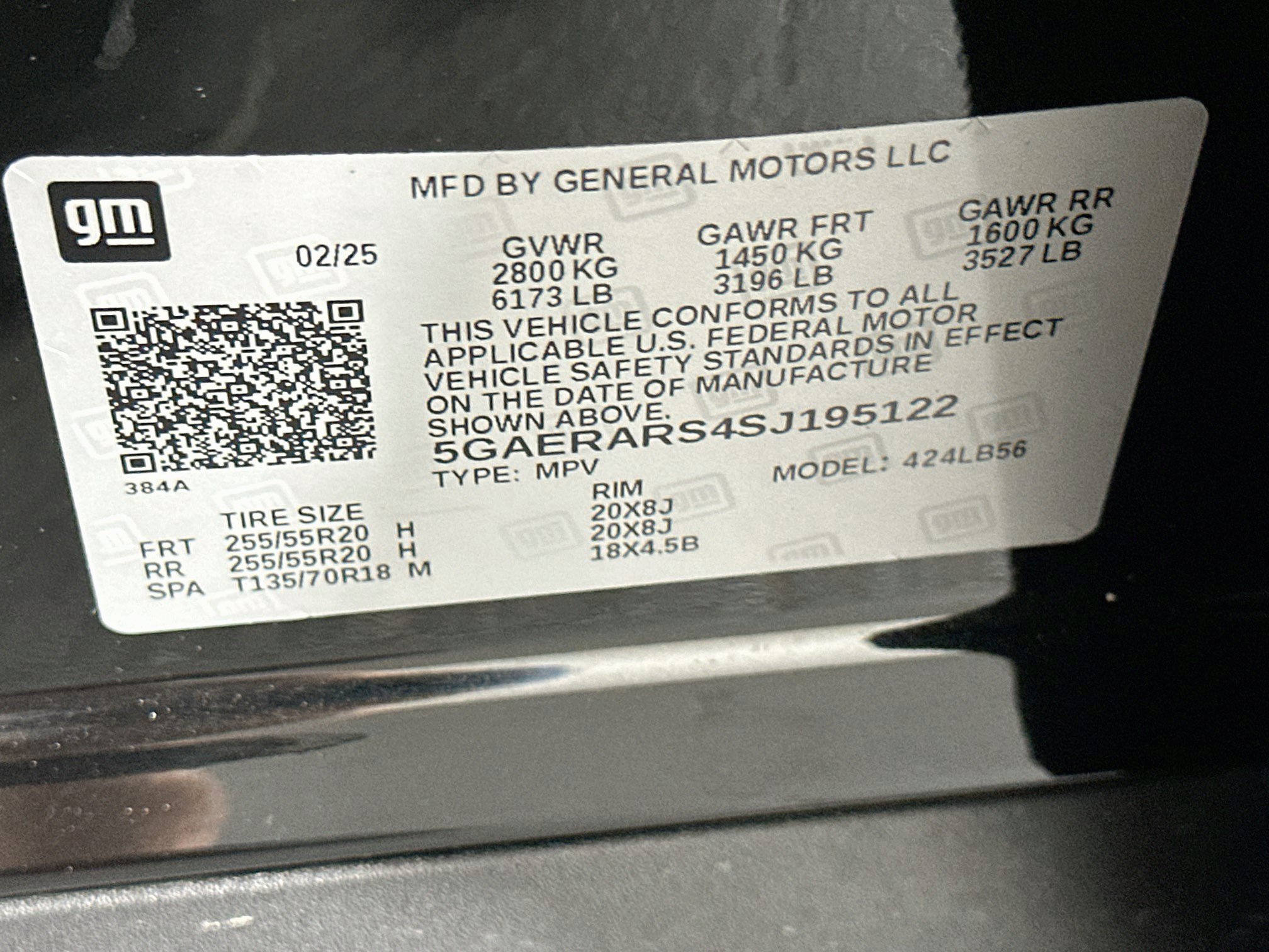 Used 2025 Buick Enclave Preferred FWD image 12