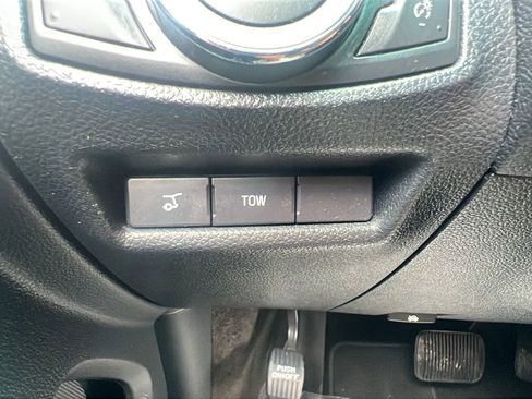 Used 2016 Ford Explorer Limited w/ Equipment Group 301A FWD image 13