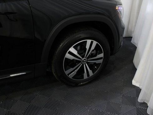 New 2025 Mercedes-Benz GLB 250 4MATIC image 12