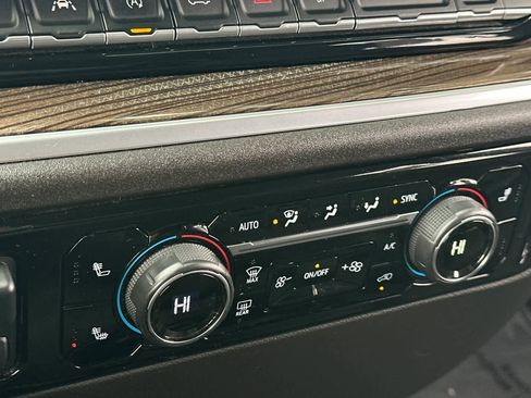 Used 2023 Chevrolet Silverado 1500 RST w/ Z71 Off-Road Package image 23