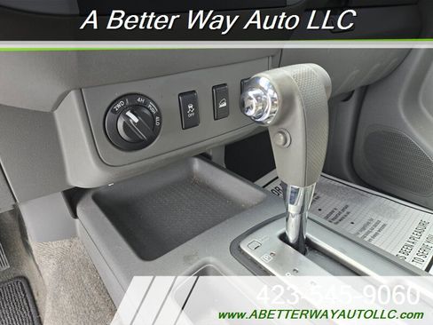 Used 2012 Nissan Frontier SV AWD/4WD image 9