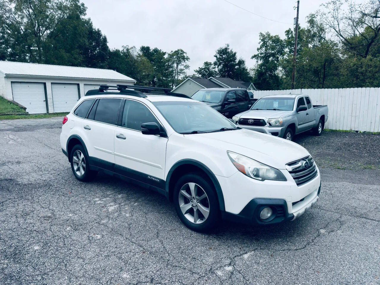 Used 2014 Subaru Outback 2.5i Limited AWD/4WD image 3