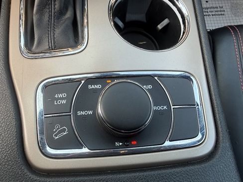 Used 2017 Jeep Grand Cherokee Limited 75th Anniversary image 28