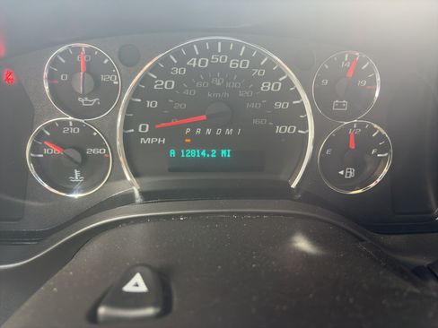 Used 2025 GMC Savana 2500 w/ Driver Convenience Package RWD image 14