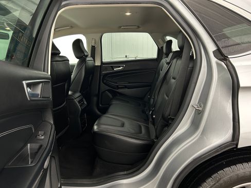Used 2022 Ford Edge Titanium AWD/4WD image 23