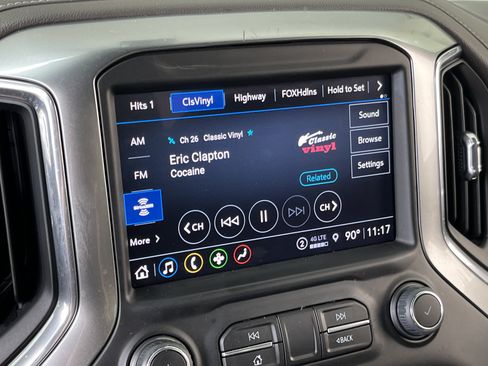 Used 2022 Chevrolet Silverado 1500 LTZ RWD image 3