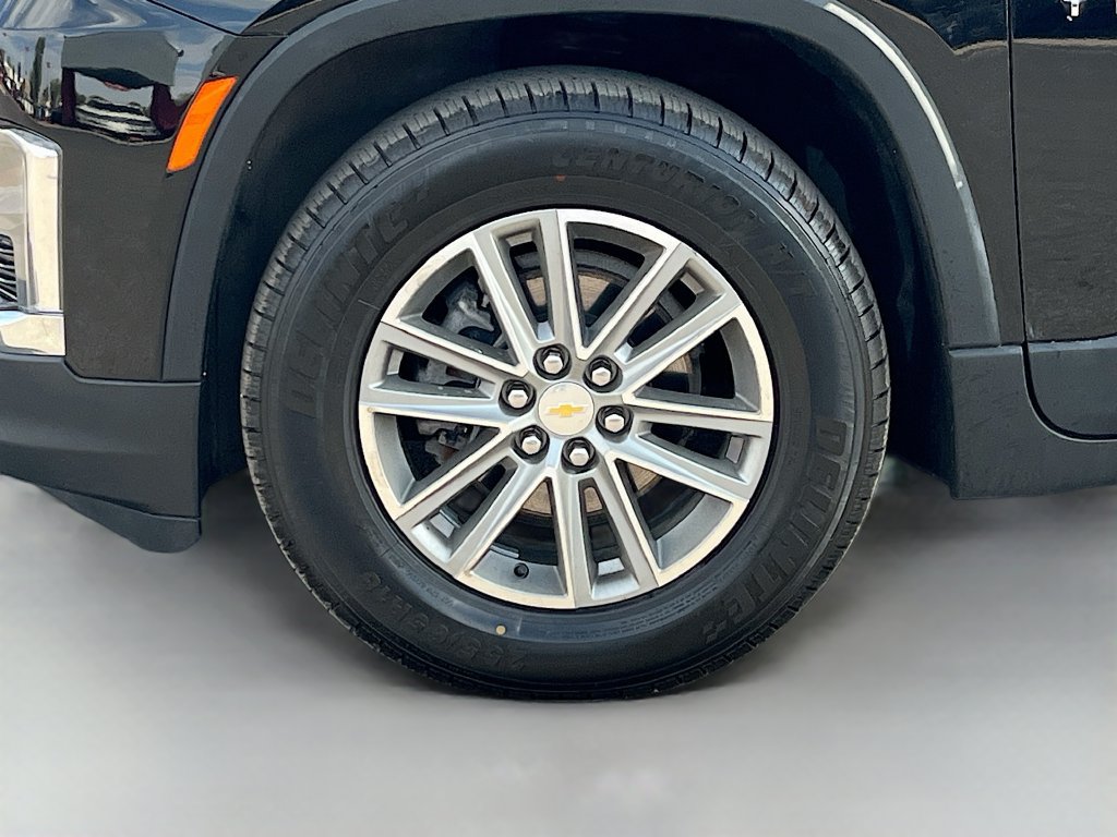 Used 2023 Chevrolet Traverse LT FWD image 30