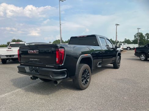 Used 2022 GMC Sierra 2500 Denali w/ Denali Black Diamond Edition AWD/4WD image 5