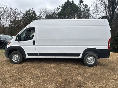 New 2025 RAM ProMaster 2500 w/ Convenience Group image 10