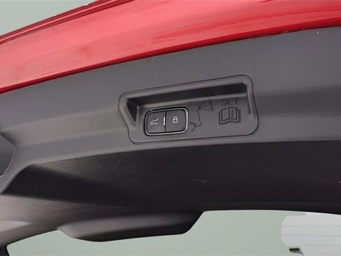 Used 2021 Ford Explorer XLT w/ Equipment Group 202A image 16