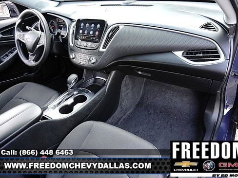 Used 2025 Chevrolet Malibu LT FWD image 8