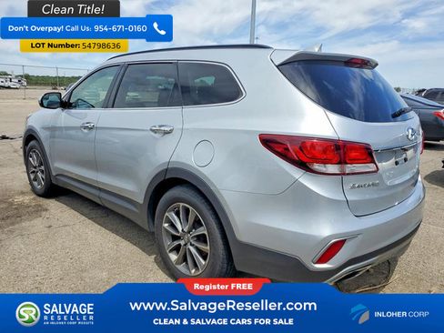 Used 2017 Hyundai Santa Fe SE AWD/4WD image 3