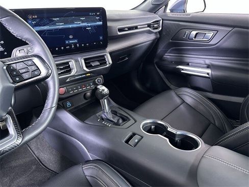 Used 2025 Ford Mustang GT Premium image 36