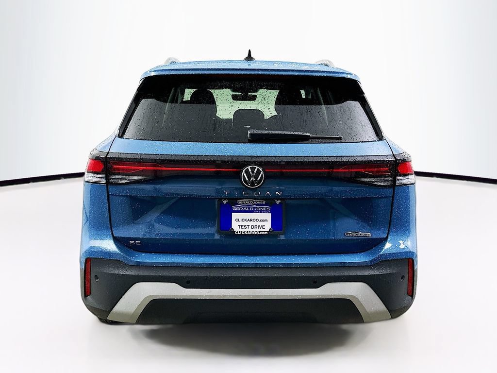 Used 2025 Volkswagen Tiguan SE FWD image 16