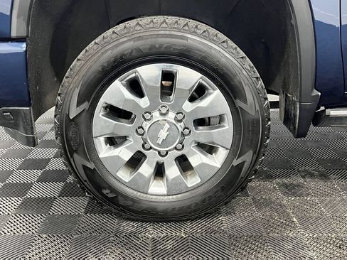 Used 2022 Chevrolet Silverado 2500 High Country w/ Z71 Off-Road Package AWD/4WD image 10